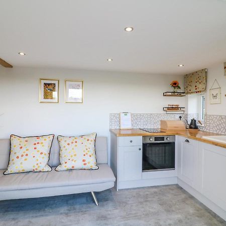 Villa Cuckoo Nest Chesterfield Exterior foto