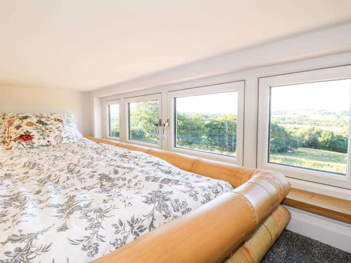Villa Cuckoo Nest Chesterfield Exterior foto